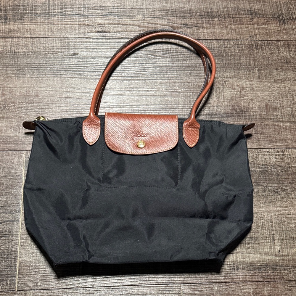 Longchamp Le Pliage Black Tote - Picture 14 of 15